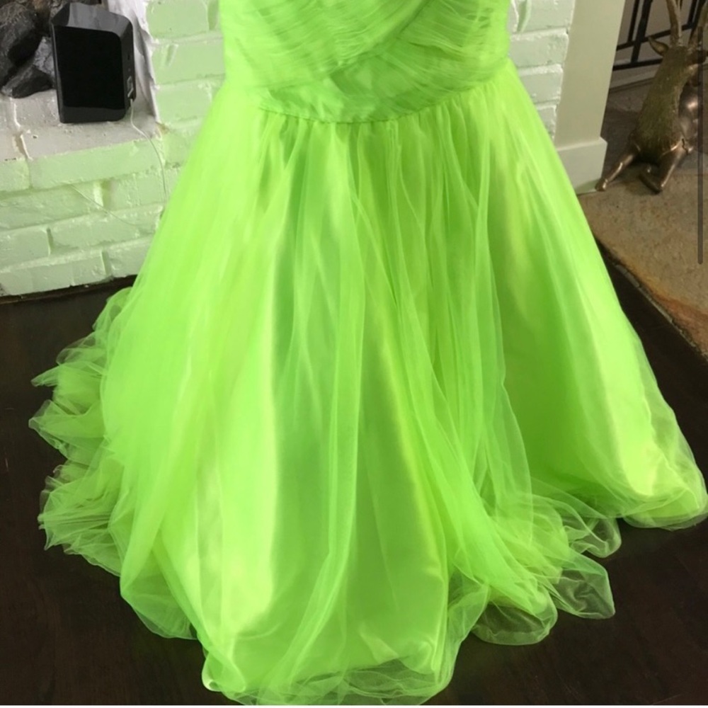JOVANI PROM DRESS - Picture 4 of 5